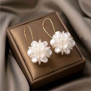 18k Gold Plated Bohemian White Flower Earrings for Women 3D Floral Earrings new